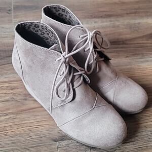 Cityclassified Wedge Ankle Booties, Size 10, Tan Suede, Boutique